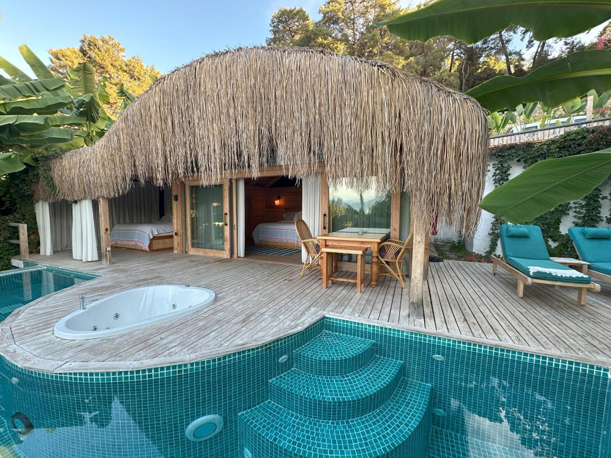 Seaview Faralya Hotel Exterior photo